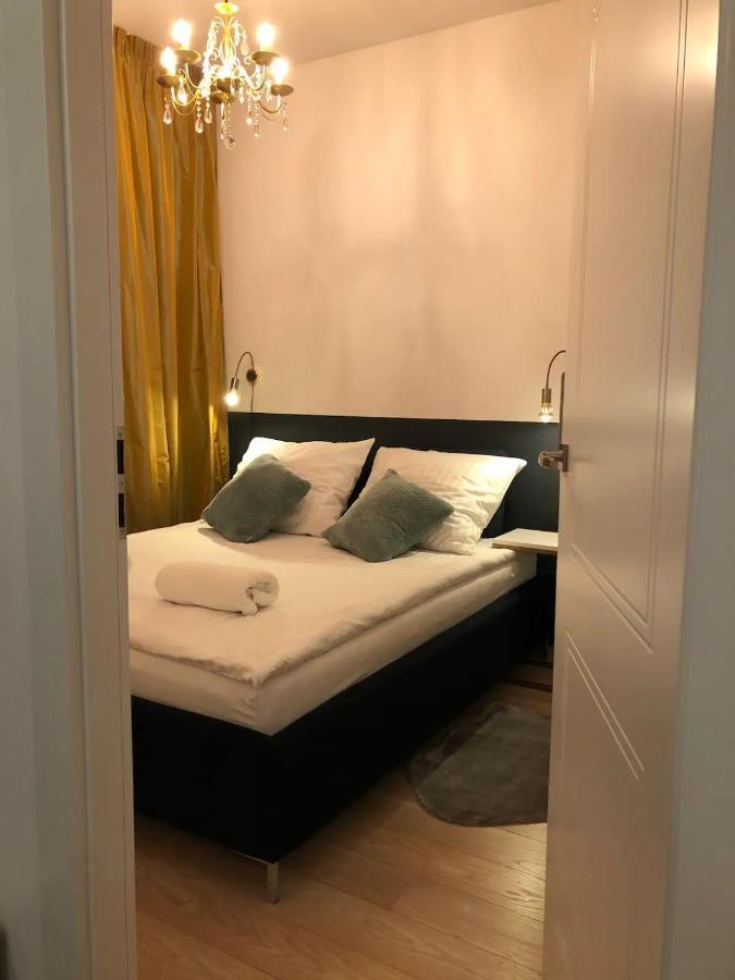 Apartament 9, Z Oddzielna Sypialnia! Варшава Екстериор снимка